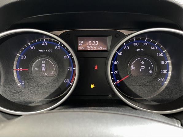 Hyundai ix35 I Рестайлинг с пробегом 2015 года, цена 1 298 000 рублей, 198378 км, внедорожник, Автокод Объявления