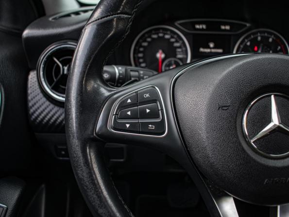 Mercedes-Benz GLA I (X156) Рестайлинг с пробегом 2019 года, цена 1 698 000 рублей, 135270 км, внедорожник, Автокод Объявления
