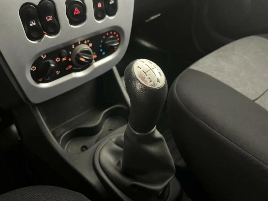 Renault Logan I Рестайлинг Псков  - изображение 15