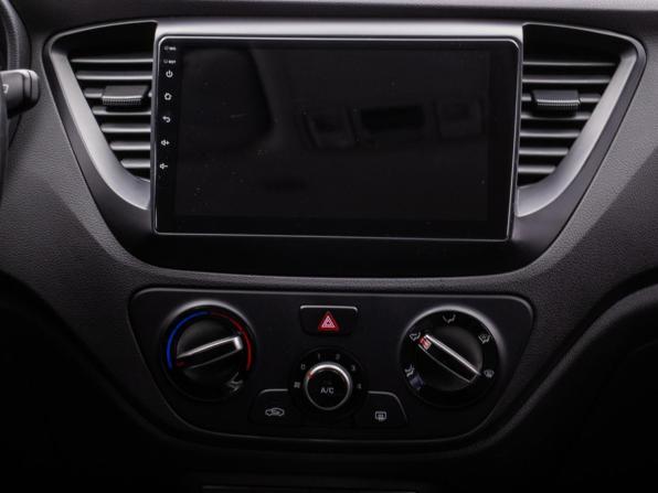 Hyundai Solaris II с пробегом 2017 года, цена 1 200 000 рублей, 149523 км, седан, Автокод Объявления