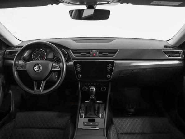 Skoda Superb III с пробегом 2018 года, цена 2 049 000 рублей, 59890 км, лифтбек, Автокод Объявления