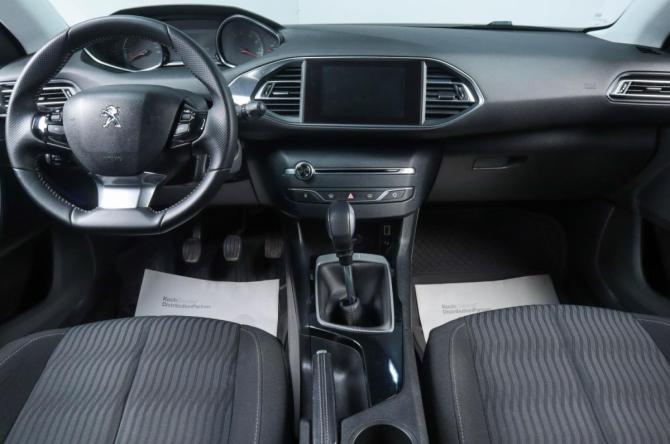 Peugeot 308 II Рестайлинг с пробегом 2017 года, цена 1 319 000 рублей, 154000 км, универсал, Автокод Объявления