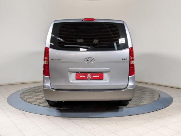 Hyundai H-1 II с пробегом 2014 года, цена 2 299 500 рублей, 108000 км, минивэн, Автокод Объявления