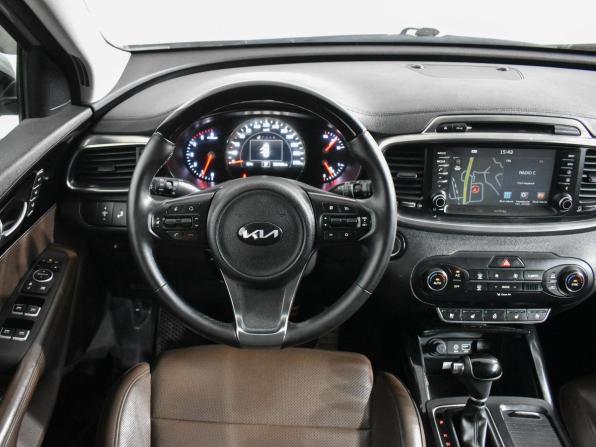 Kia Sorento III Prime с пробегом 2017 года, цена 2 200 000 рублей, 332774 км, внедорожник, Автокод Объявления