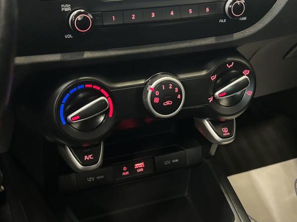 Kia Rio IV с пробегом 2017 года, цена 720 000 рублей, 124567 км, седан, Автокод Объявления