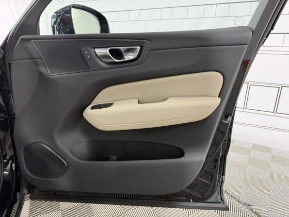 Новый Volvo XC60 II Рестайлинг 2 2025 года, цена 6 350 000 рублей, внедорожник, Автокод Объявления