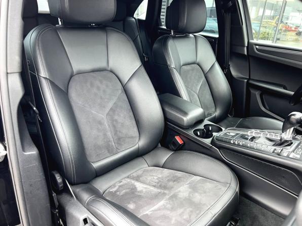 Porsche Macan I с пробегом 2018 года, цена 3 440 000 рублей, 142379 км, внедорожник, Автокод Объявления