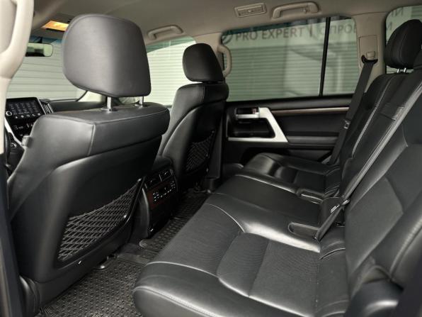 Toyota Land Cruiser 200 Series Рестайлинг 2 с пробегом 2017 года, цена 5 499 000 рублей, 165124 км, внедорожник, Автокод Объявления