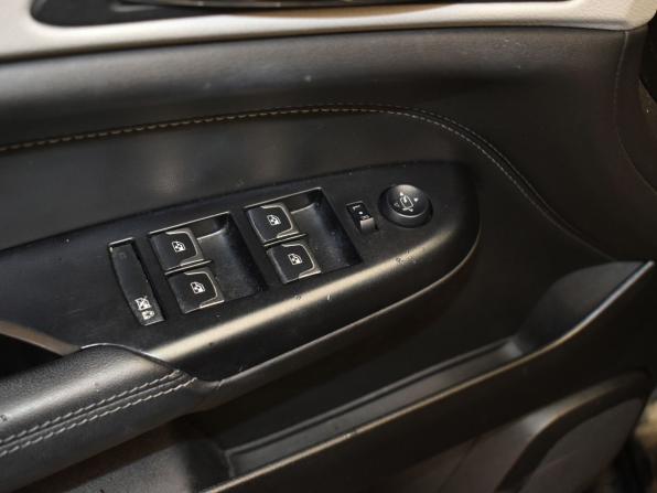 Cadillac SRX II Рестайлинг с пробегом 2015 года, цена 1 970 000 рублей, 132000 км, внедорожник, Автокод Объявления
