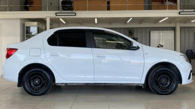 Renault Logan II Рестайлинг с пробегом 2021 года, цена 930 000 рублей, 112500 км, седан, Автокод Объявления