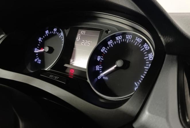 Skoda Rapid I с пробегом 2015 года, цена 870 000 рублей, 162137 км, лифтбек, Автокод Объявления