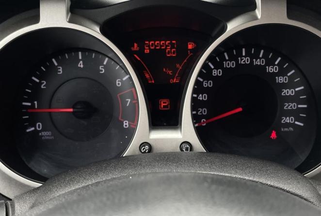 Nissan Juke I с пробегом 2012 года, цена 850 000 рублей, 209954 км, внедорожник, Автокод Объявления