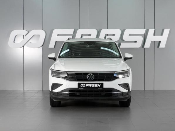 Volkswagen Tiguan II Рестайлинг с пробегом 2021 года, цена 2 999 000 рублей, 41955 км, внедорожник, Автокод Объявления