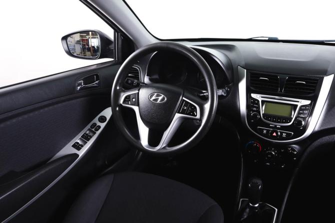 Hyundai Solaris I с пробегом 2013 года, цена 799 000 рублей, 179600 км, седан, Автокод Объявления