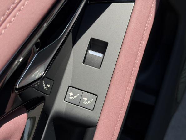 Land Rover Range Rover Evoque II Рестайлинг с пробегом 2025 года, цена 5 550 000 рублей, 25 км, внедорожник, Автокод Объявления