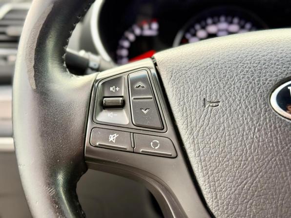 Kia Sorento II Рестайлинг с пробегом 2013 года, цена 1 355 000 рублей, 262322 км, внедорожник, Автокод Объявления