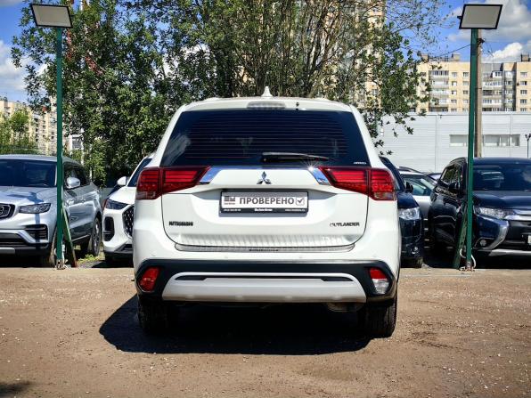 Mitsubishi Outlander III Рестайлинг 2 с пробегом 2018 года, цена 2 029 000 рублей, 112000 км, внедорожник, Автокод Объявления