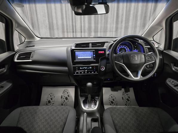 Honda Fit III с пробегом 2016 года, цена 1 260 000 рублей, 32300 км, хэтчбек, Автокод Объявления