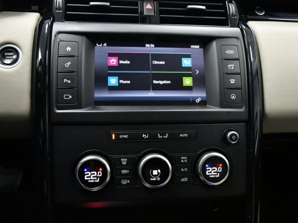 Land Rover Discovery V с пробегом 2017 года, цена 3 435 000 рублей, 142349 км, внедорожник, Автокод Объявления