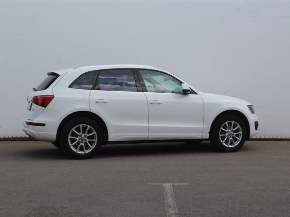 Audi Q5 I (8R) с пробегом 2011 года, цена 920 000 рублей, 391828 км, внедорожник, Автокод Объявления