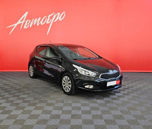 Kia Ceed II с пробегом 2015 года, цена 1 149 000 рублей, 124756 км, хэтчбек, Автокод Объявления