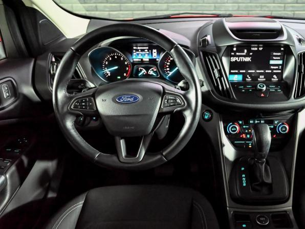 Ford Kuga II Рестайлинг с пробегом 2018 года, цена 1 980 000 рублей, 66361 км, внедорожник, Автокод Объявления