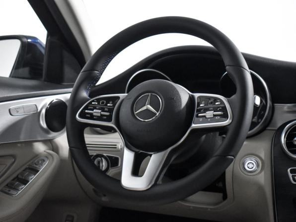Mercedes-Benz C-Класс IV (W205) Рестайлинг с пробегом 2018 года, цена 2 897 630 рублей, 63003 км, седан, Автокод Объявления