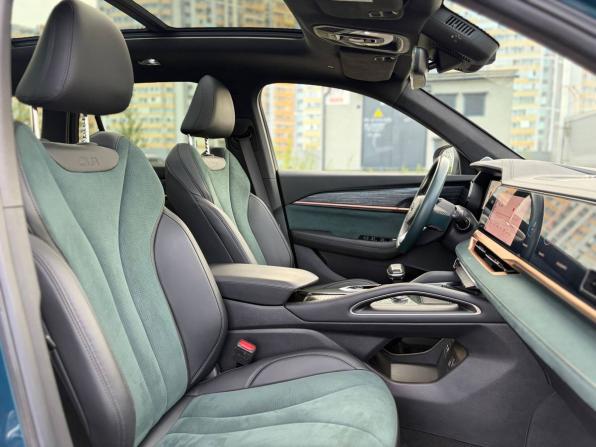 Geely Monjaro I с пробегом 2023 года, цена 3 175 000 рублей, 28000 км, внедорожник, Автокод Объявления