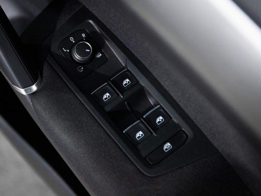 Volkswagen Touran II Иркутск  - изображение 17