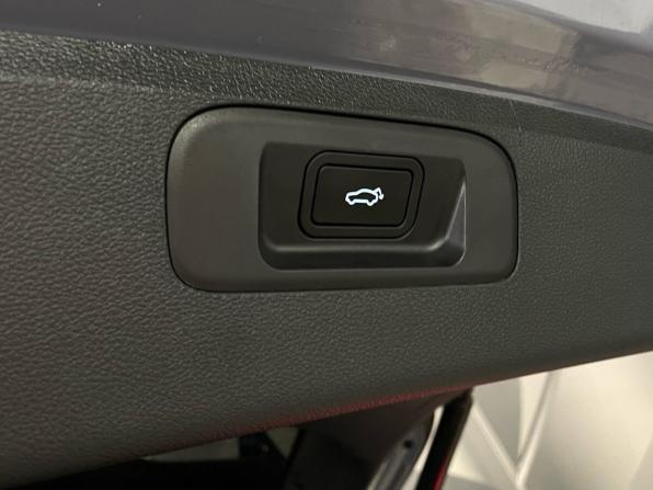 Geely Coolray I Рестайлинг с пробегом 2023 года, цена 2 250 000 рублей, 10500 км, внедорожник, Автокод Объявления