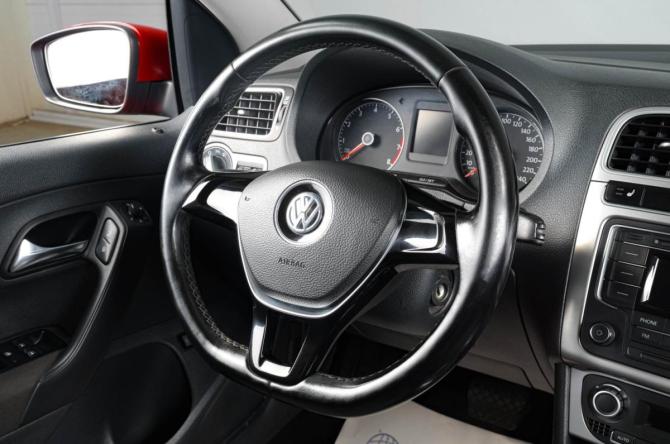 Volkswagen Polo V Рестайлинг с пробегом 2016 года, цена 989 000 рублей, 128948 км, седан, Автокод Объявления