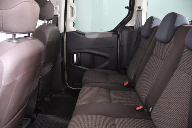 Peugeot Partner II Рестайлинг с пробегом 2013 года, цена 839 000 рублей, 142000 км, минивэн, Автокод Объявления