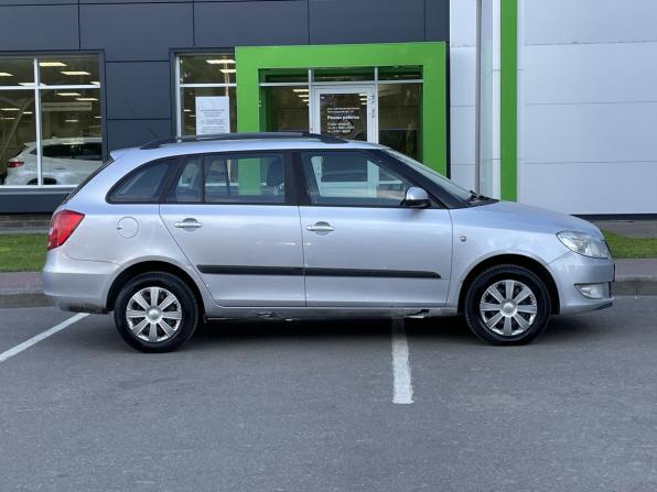 Skoda Fabia II Рестайлинг с пробегом 2011 года, цена 475 000 рублей, 234108 км, универсал, Автокод Объявления