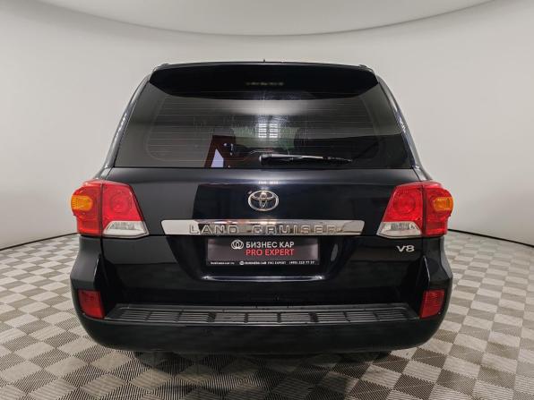 Toyota Land Cruiser 200 Series Рестайлинг 1 с пробегом 2014 года, цена 3 120 000 рублей, 300700 км, внедорожник, Автокод Объявления