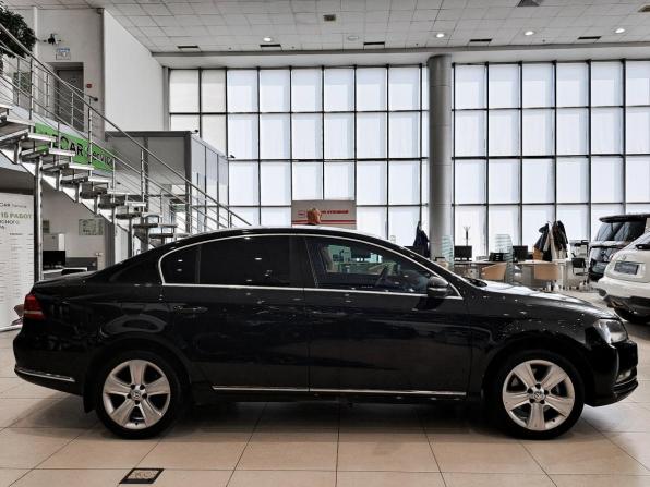 Volkswagen Passat B7 с пробегом 2011 года, цена 1 070 000 рублей, 172882 км, седан, Автокод Объявления