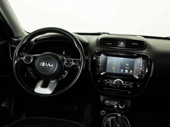 Kia Soul II Рестайлинг с пробегом 2017 года, цена 1 690 000 рублей, 95000 км, хэтчбек, Автокод Объявления