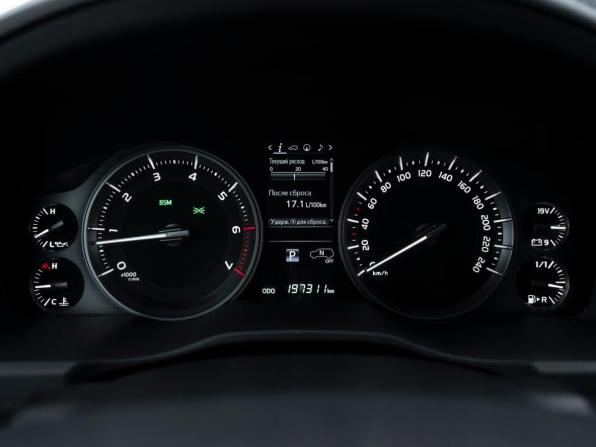 Toyota Land Cruiser 200 Series Рестайлинг 2 с пробегом 2017 года, цена 5 900 000 рублей, 197309 км, внедорожник, Автокод Объявления