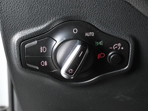 Audi Q5 I (8R) с пробегом 2012 года, цена 1 529 000 рублей, 241219 км, внедорожник, Автокод Объявления
