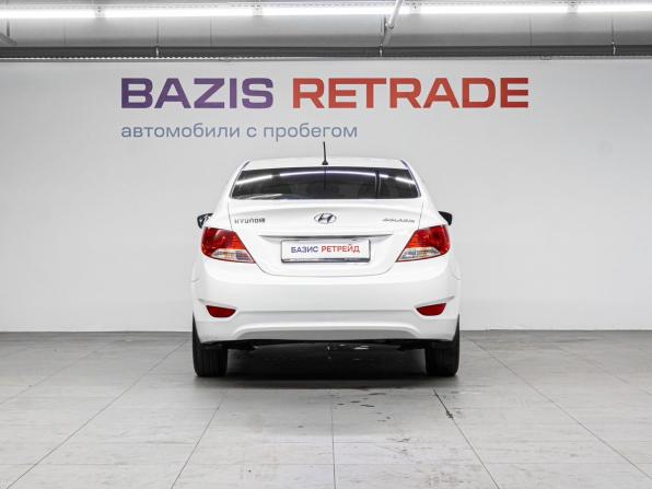 Hyundai Solaris I с пробегом 2014 года, цена 600 000 рублей, 276127 км, седан, Автокод Объявления