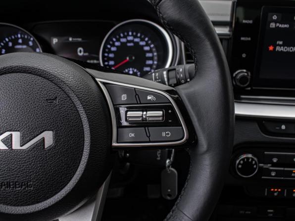 Kia Ceed III Рестайлинг с пробегом 2022 года, цена 2 260 000 рублей, 41418 км, универсал, Автокод Объявления