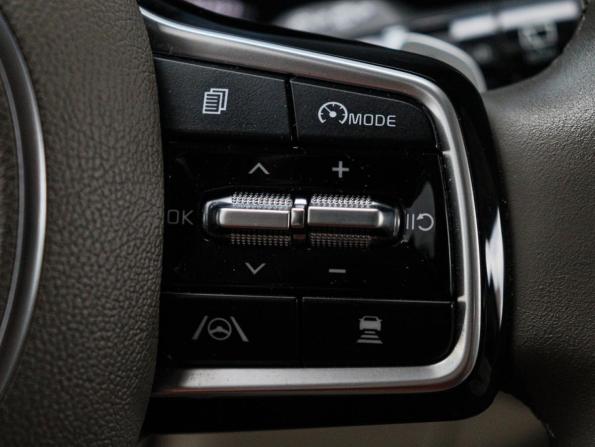 Kia Carnival IV с пробегом 2020 года, цена 3 890 000 рублей, 81512 км, минивэн, Автокод Объявления