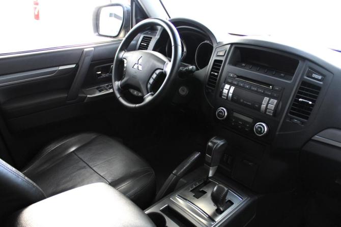 Mitsubishi Pajero IV с пробегом 2011 года, цена 2 780 000 рублей, 12928 км, внедорожник, Автокод Объявления