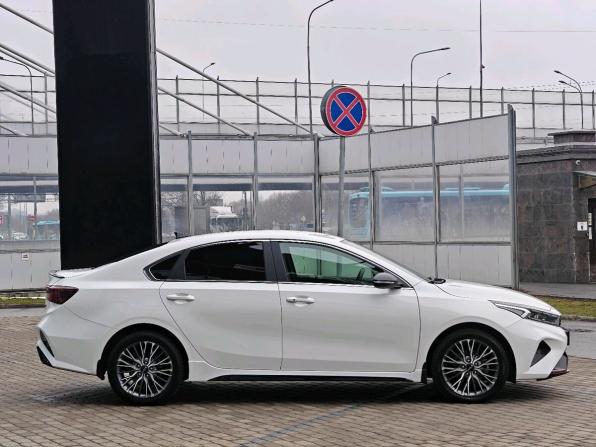 Kia Cerato IV с пробегом 2022 года, цена 2 420 000 рублей, 46706 км, седан, Автокод Объявления