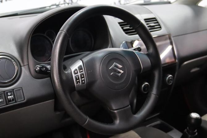 Suzuki SX4 I (Classic) Рестайлинг с пробегом 2011 года, цена 735 450 рублей, 217537 км, хэтчбек, Автокод Объявления