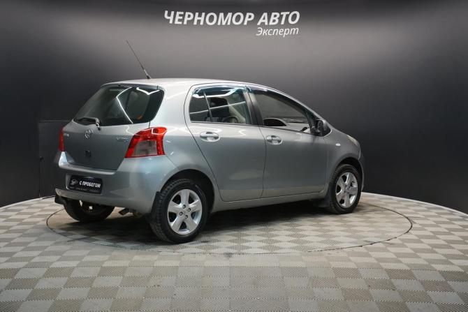 Toyota Yaris II с пробегом 2008 года, цена 664 000 рублей, 226457 км, хэтчбек, Автокод Объявления