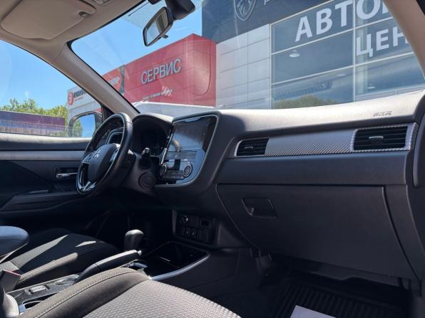 Mitsubishi Outlander III Рестайлинг 3 с пробегом 2018 года, цена 2 110 000 рублей, 84447 км, внедорожник, Автокод Объявления