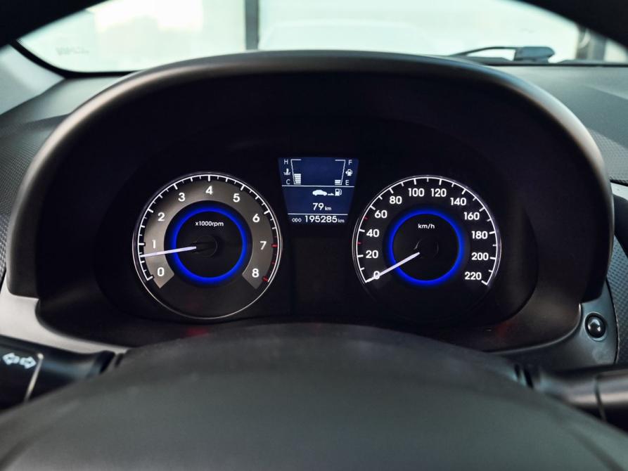 Hyundai Solaris I Екатеринбург  - изображение 9