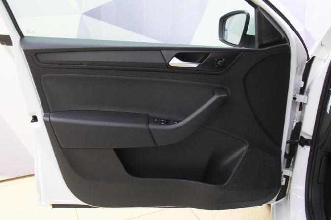Volkswagen Polo VI с пробегом 2021 года, цена 1 623 000 рублей, 70148 км, лифтбек, Автокод Объявления