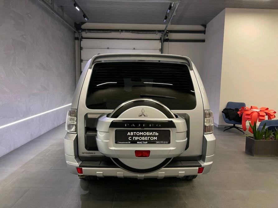 Mitsubishi Pajero IV Рестайлинг 1 Новосибирск  - изображение 5