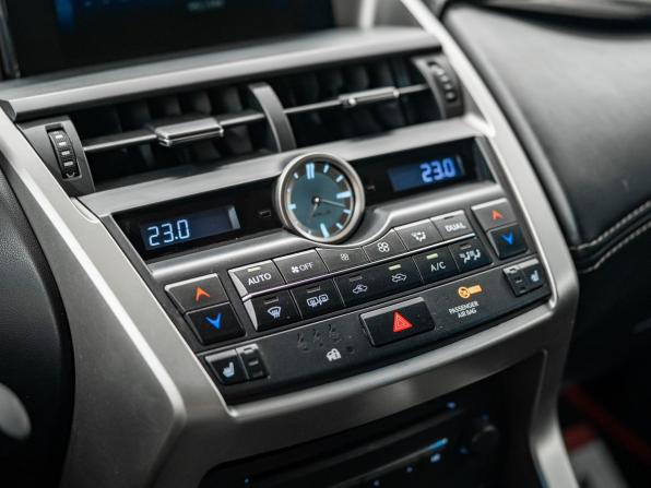 Lexus NX I с пробегом 2015 года, цена 2 470 000 рублей, 98264 км, внедорожник, Автокод Объявления